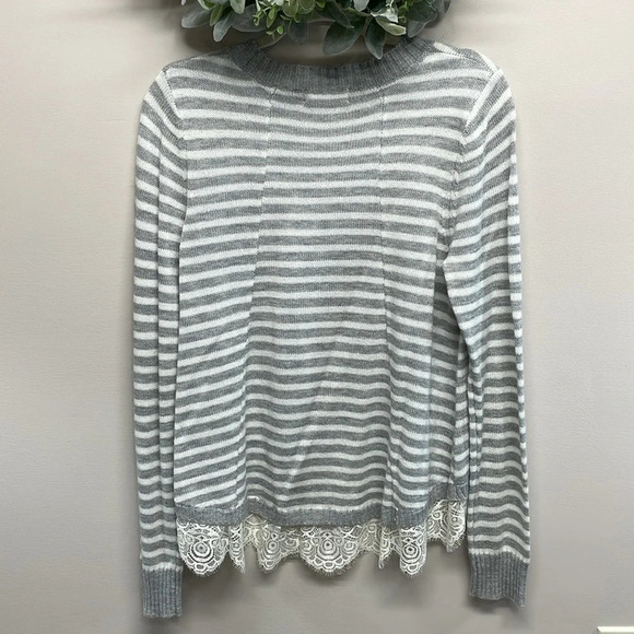 So Striped Long Sleeve Sweater Lace Hem L - Picture 3 of 15